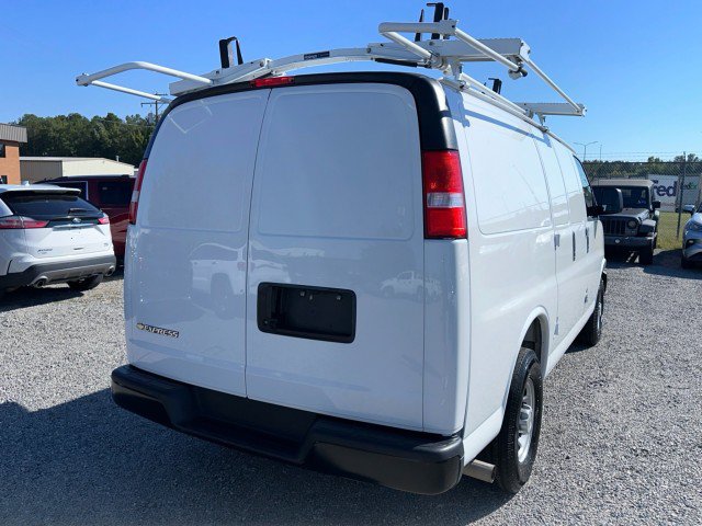 Used 2025 Chevrolet Express 2500 w/ Driver Convenience Package RWD image 9
