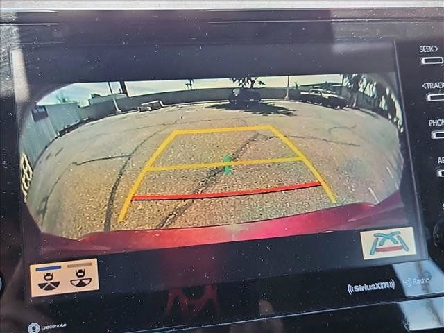 Used 2022 Toyota Camry XLE FWD image 16