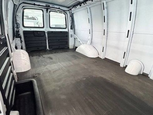 Used 2020 Chevrolet Express 2500 2500 3dr Cargo Van w/ Driver Convenience Package image 12