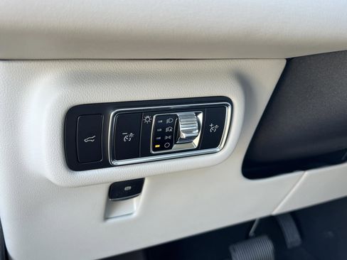 New 2026 Lincoln Nautilus Premier image 13