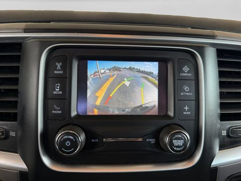 Used 2022 RAM 1500 Classic SLT RWD image 16