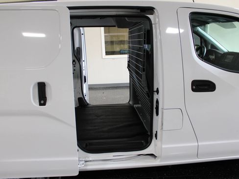 Used 2020 Nissan NV200 S FWD image 28