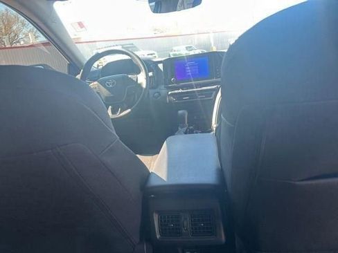 Used 2025 Toyota Camry LE image 24