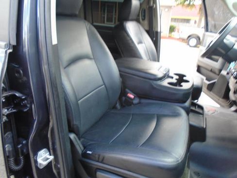 Used 2017 RAM 1500 Classic SLT image 24