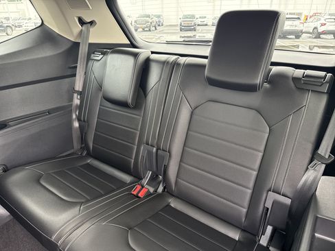 Used 2023 Volkswagen Atlas SEL Premium AWD/4WD image 23