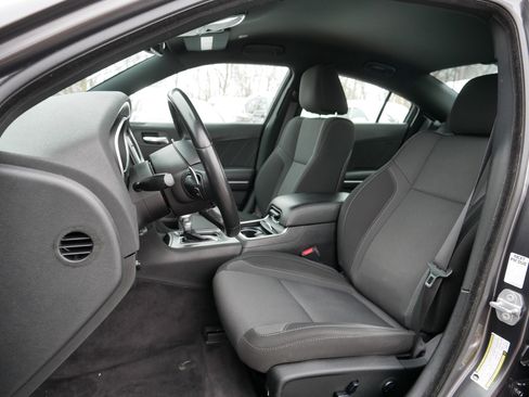 Used 2018 Dodge Charger GT image 34