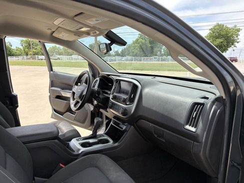 Used 2015 Chevrolet Colorado LT w/ LT Convenience Package RWD image 11