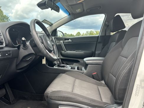 Used 2020 Kia Sportage LX AWD/4WD image 10