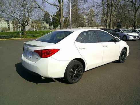 Used 2018 Toyota Corolla SE image 5