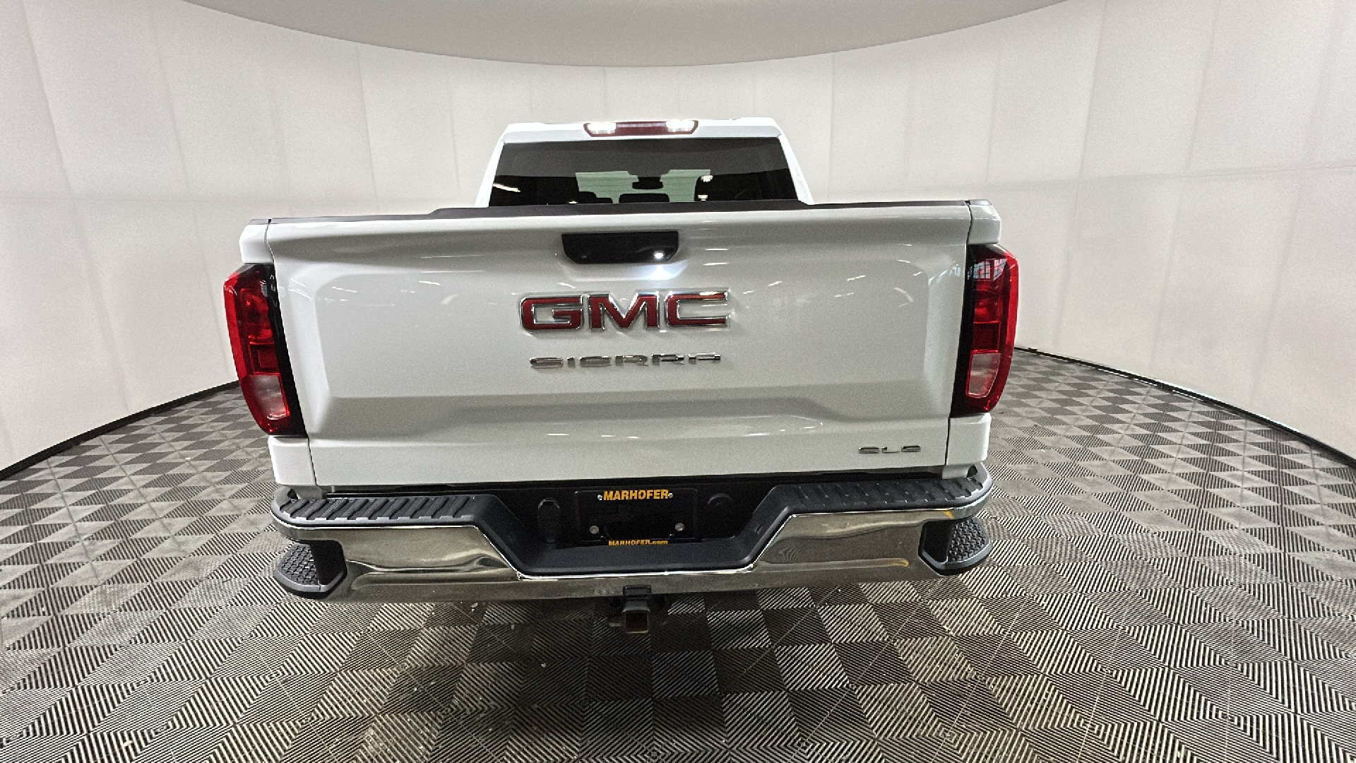 Used 2024 GMC Sierra 1500 SLE AWD/4WD image 4