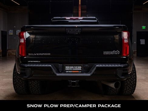 Used 2024 Chevrolet Silverado 3500 High Country w/ High Country Premium Package image 8