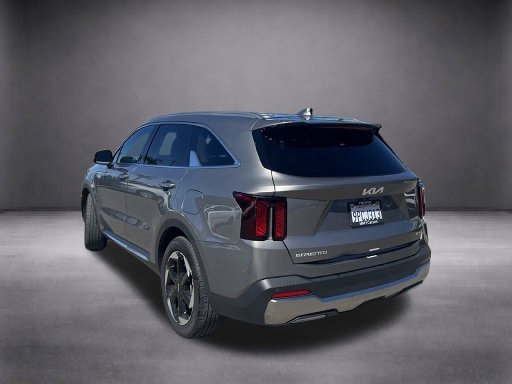 Used 2025 Kia Sorento EX FWD image 7