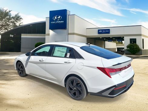 New 2026 Hyundai Elantra SEL Sport Premium FWD image 3
