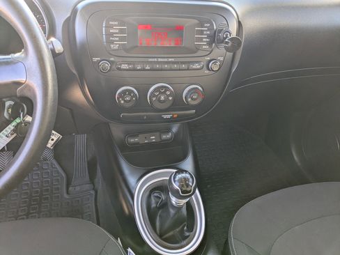 Used 2016 Kia Soul image 15