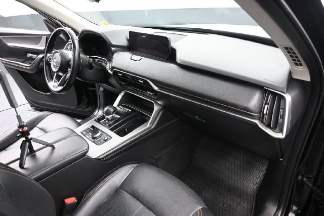 Certified 2024 MAZDA CX-90 Plug-In Hybrid w/ Preferred AWD/4WD image 21