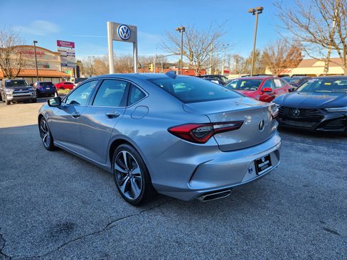 Certified 2025 Acura TLX w/ Technology Package image 3
