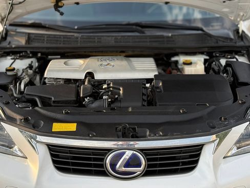 Used 2013 Lexus CT 200h w/ Premium Pkg w/Backup Camera FWD image 30