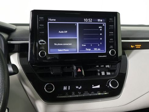 Used 2022 Toyota Corolla LE image 36