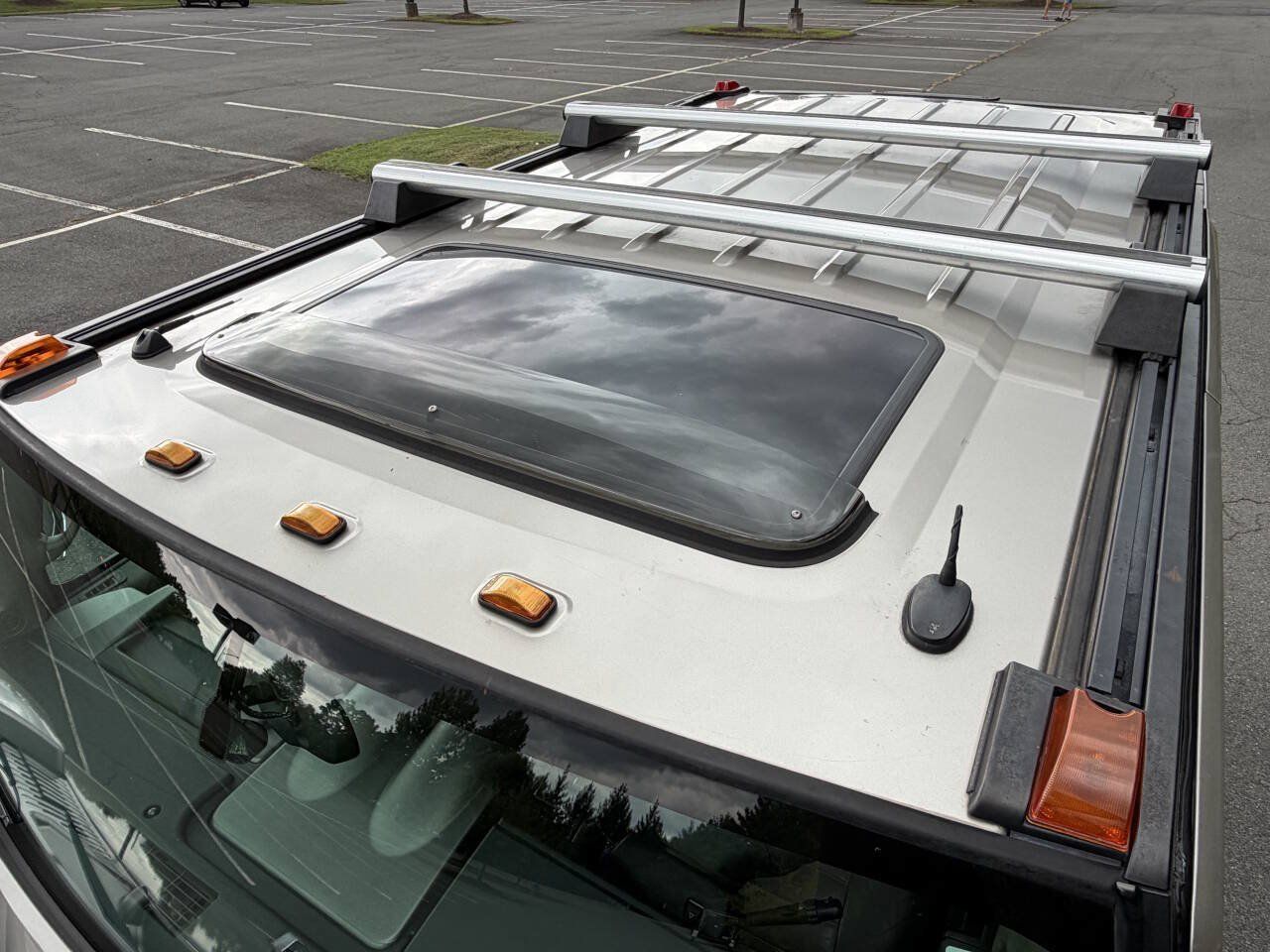 Used 2003 HUMMER H2 w/ Preferred Equipment Group AWD/4WD image 39