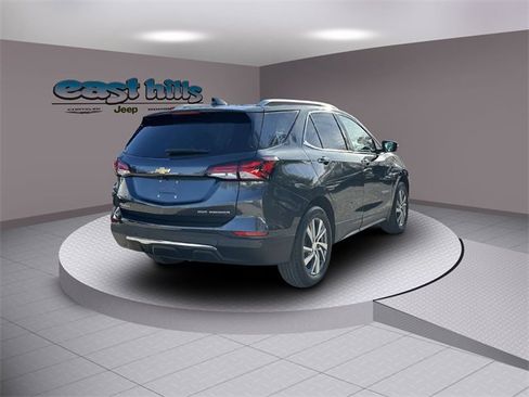 Used 2022 Chevrolet Equinox Premier image 3