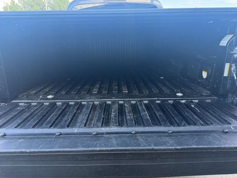 Used 2018 Toyota Tacoma TRD Sport w/ Technology Package AWD/4WD image 12
