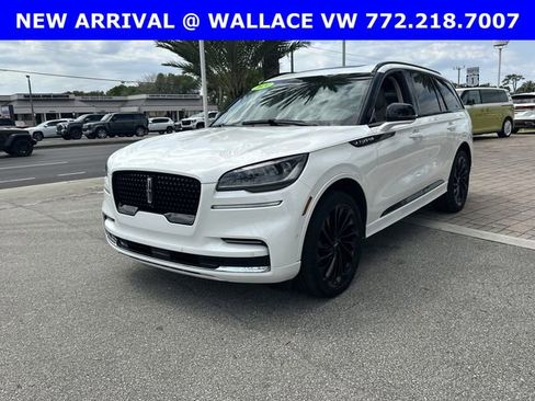 Used 2024 Lincoln Aviator Reserve w/ Equipment Group 201A image 2