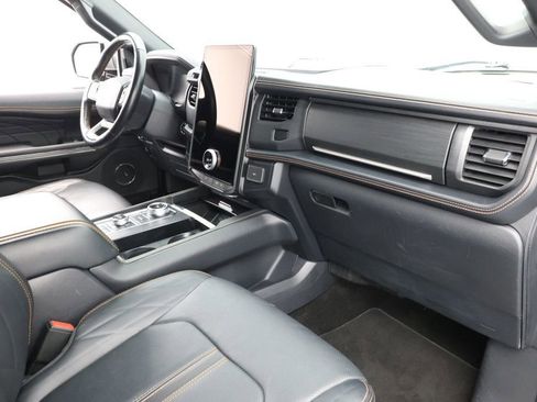 Used 2022 Ford Expedition Max Platinum image 24