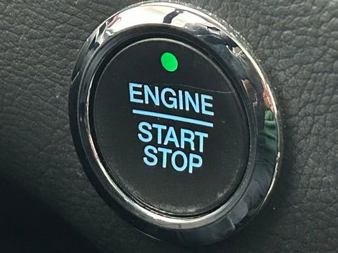 Used 2018 Ford Edge Sport image 4