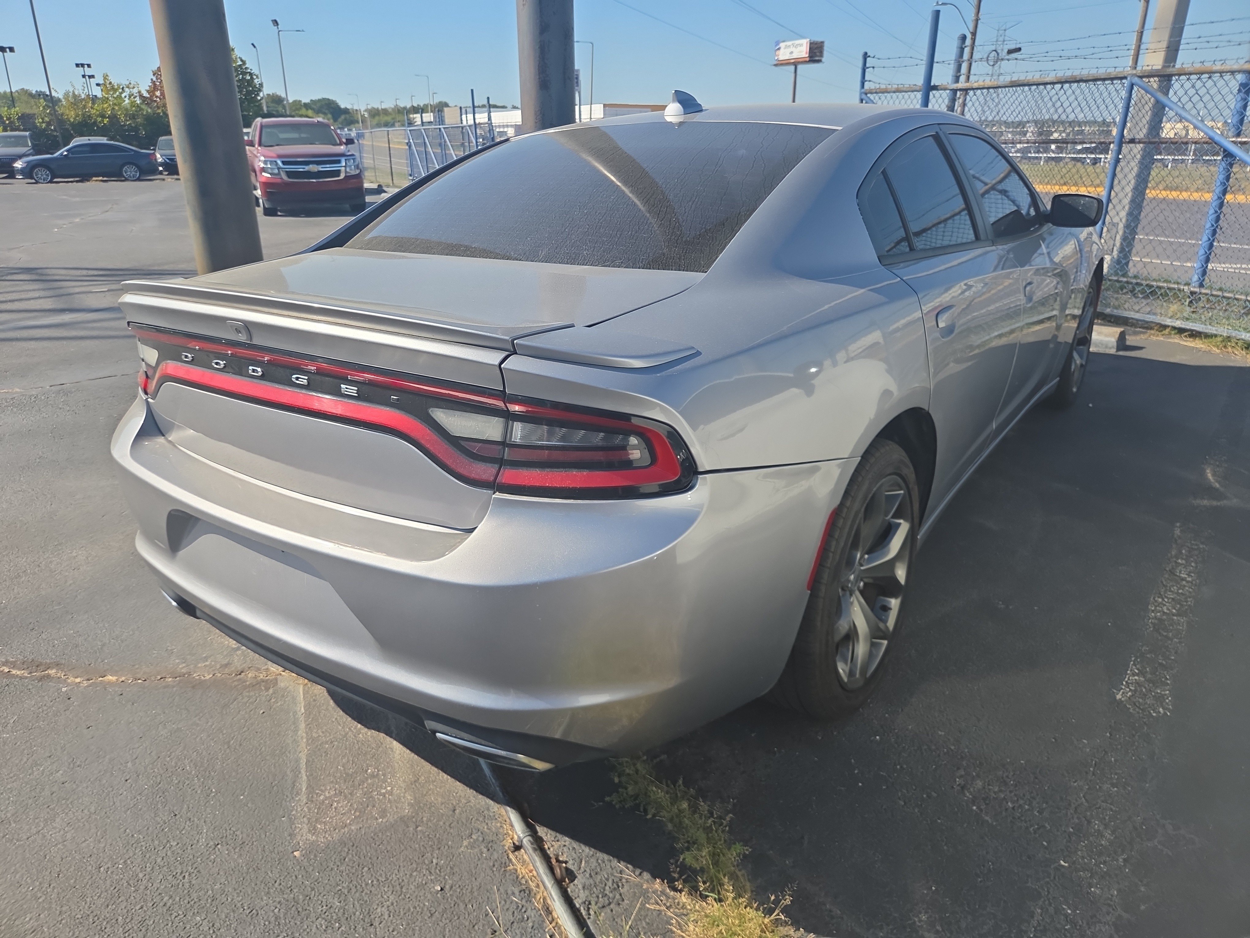 Used 2017 Dodge Charger SXT w/ Rallye Group RWD image 4