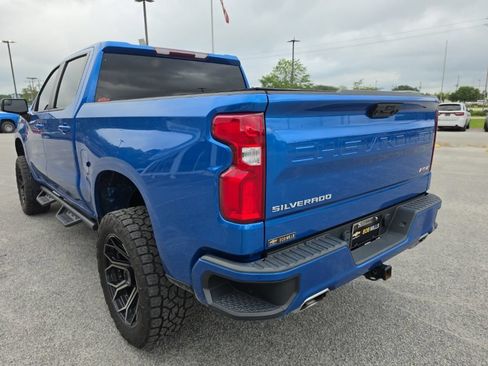 Used 2022 Chevrolet Silverado 1500 RST w/ Z71 Off-Road Package AWD/4WD image 3