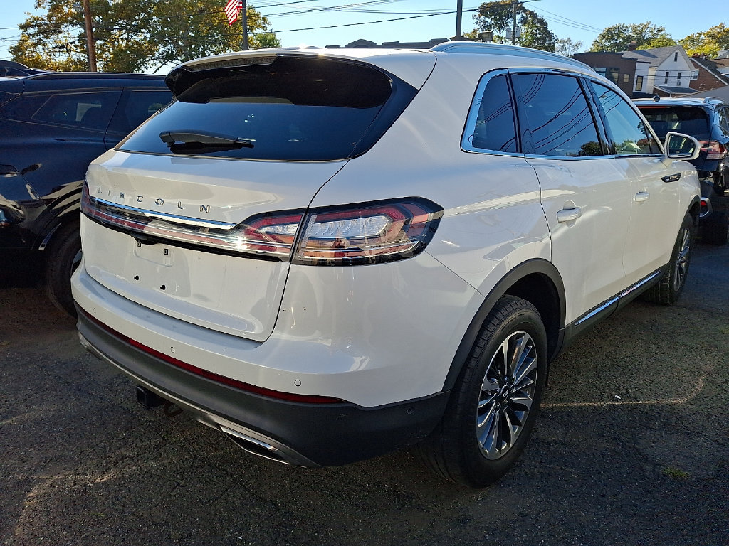 Used 2021 Lincoln Nautilus Reserve AWD/4WD image 4