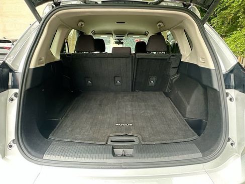 Used 2024 Nissan Rogue SV AWD/4WD image 23