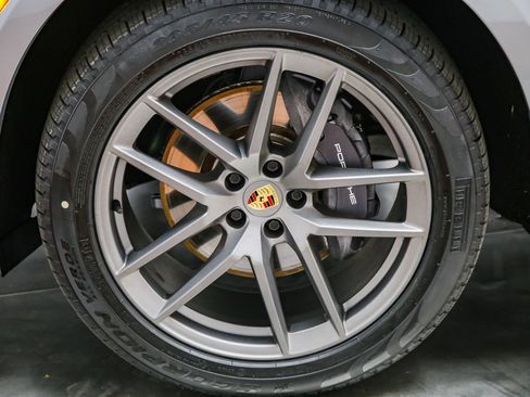 Used 2023 Porsche Macan AWD/4WD image 13