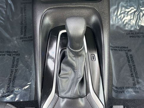 Used 2025 Toyota Corolla LE image 37