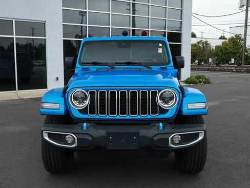 Used 2024 Jeep Wrangler Unlimited Sahara AWD/4WD image 2