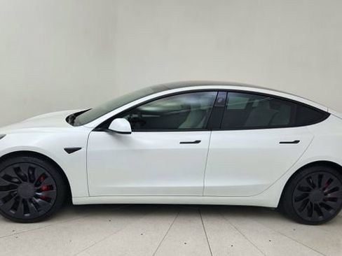 Used 2023 Tesla Model 3 Performance image 3