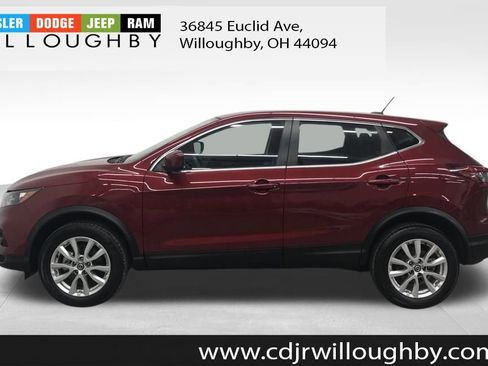 Used 2021 Nissan Rogue Sport S image 5