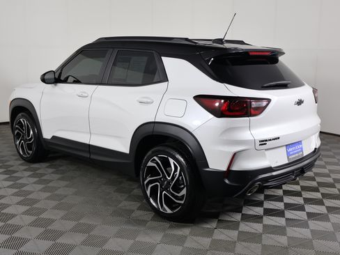 Used 2025 Chevrolet TrailBlazer RS w/ Convenience Package image 8