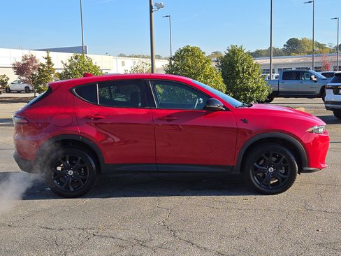 Used 2023 Dodge Hornet GT w/ GT Blacktop Package image 8