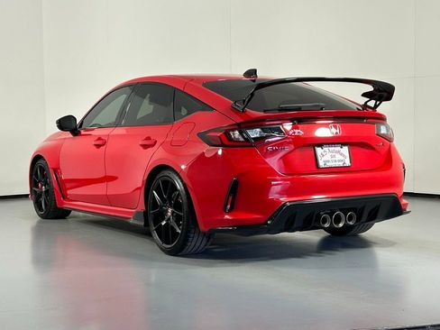 Used 2023 Honda Civic Type R image 6