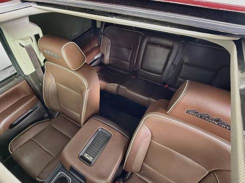 Used 2018 Chevrolet Silverado 1500 High Country RWD image 14