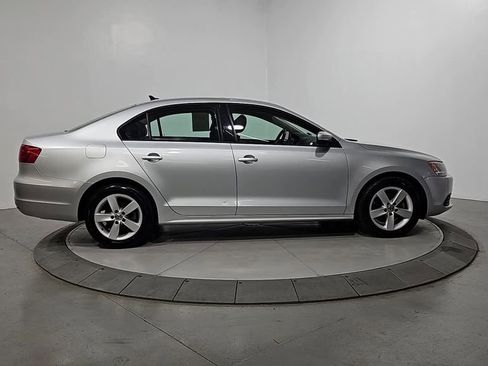 Used 2012 Volkswagen Jetta TDI FWD image 6