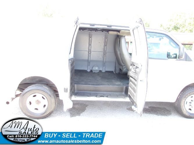 Used 2022 GMC Savana 2500 w/ Driver Convenience Package RWD image 18
