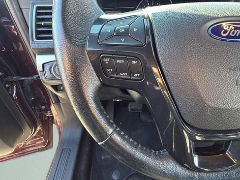 Used 2018 Ford Explorer XLT w/ Equipment Group 202A image 23