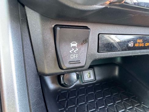 Certified 2023 Toyota RAV4 LE AWD/4WD image 31