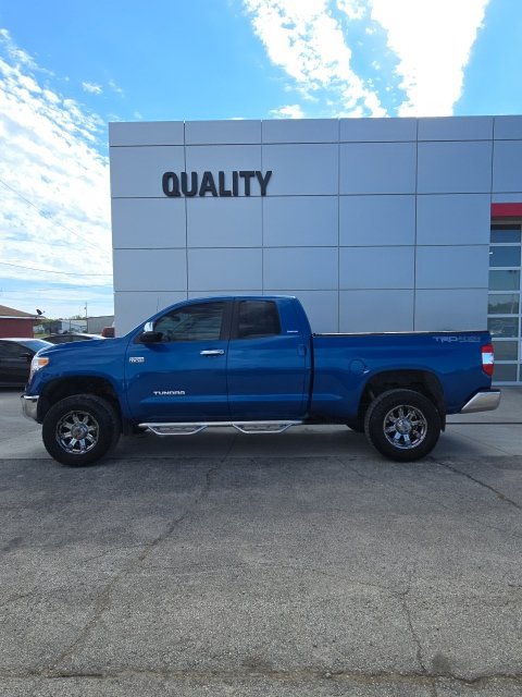 Used 2017 Toyota Tundra Limited AWD/4WD image 1