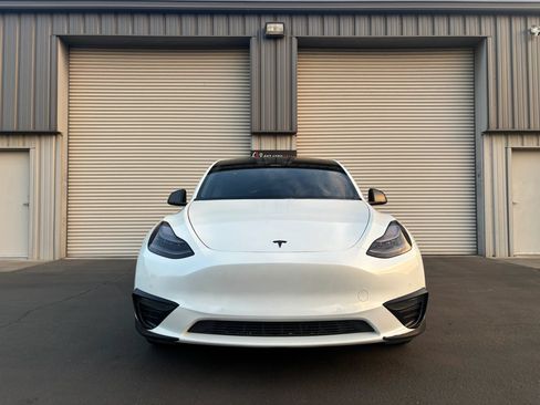 Used 2021 Tesla Model Y Long Range AWD/4WD image 6
