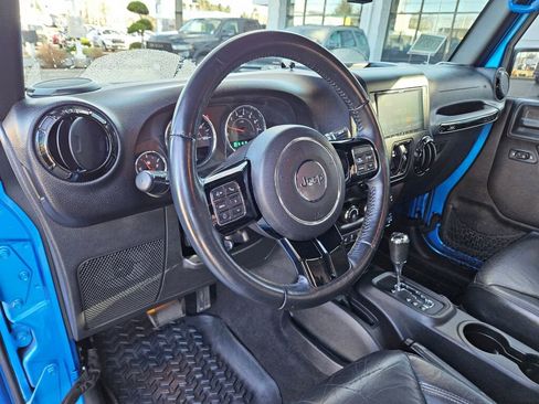 Used 2015 Jeep Wrangler Unlimited Sahara image 18