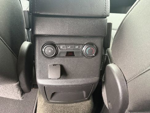 Used 2013 Ford Explorer XLT image 24