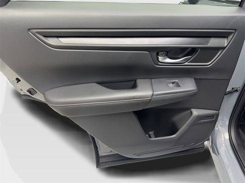 Used 2025 Honda CR-V Sport image 38